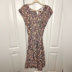 Lauren Conrad Women’s XL‎ Floral Short Sleeve Midi Dress Ruffle Hem Neckline